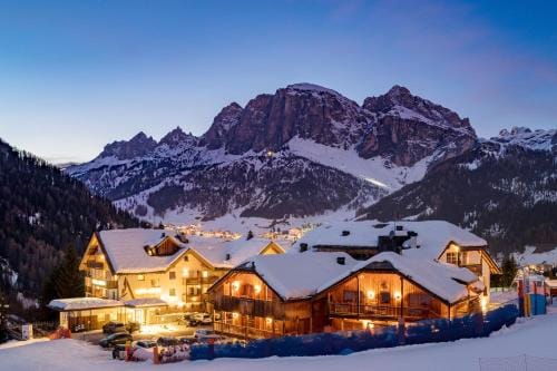 Nei Y Suredl NeveSole Hotel in Corvara