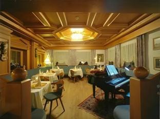 Park Hotel Arnica Hotel in Pie' Falcade