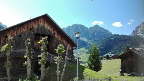 Pensione Valbona Hotel in Corvara