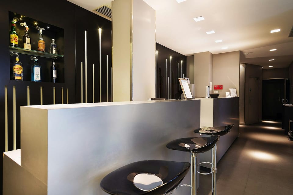 Arc De Triomphe Etoile Hotel Hotel in Paris
