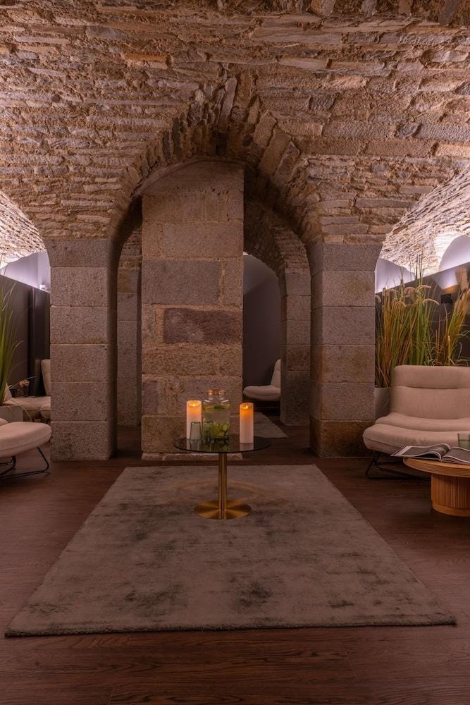 Golden Tulip Saint Malo - Le Grand Be Hotel in St-Malo