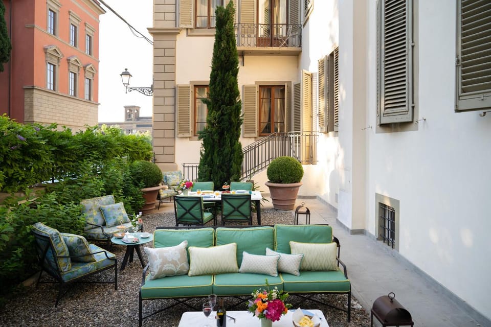 Serristori Palace Residence Hotel in Florence