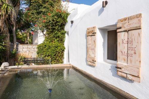 Sunrock Suites - Villa Jasmine Hotel in Agios Prokopios
