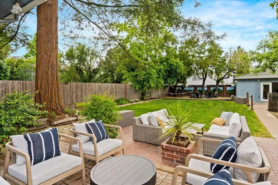Grape Escape Inn & Suites Hotel in Lodi