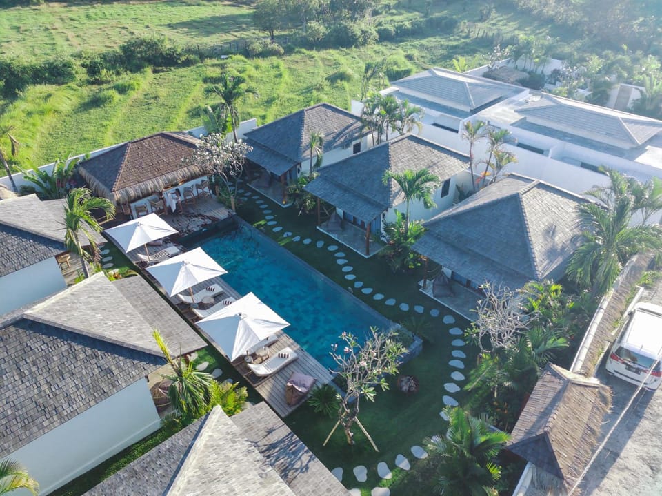 EHOA NYANYI BEACH Boutique Hotel - In front of entrance to NUANU Hotel in Kediri