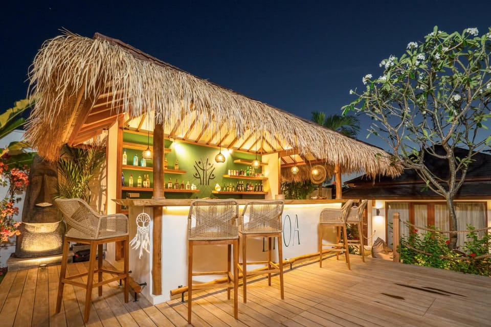 EHOA NYANYI BEACH Boutique Hotel - In front of entrance to NUANU Hotel in Kediri