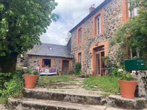Maison d'Hotes & Savonnerie de Bonnefon Hotel in Auvergne-Rhône-Alpes