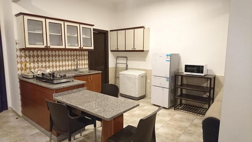 Al Fawanes Hotel Apartments Apartment hotel in Africa