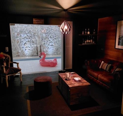 Sherlock's Home - Guest House Hotel in Wallonia, Belgium
