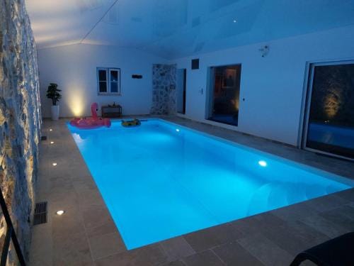 Sherlock's Home - Guest House Hotel in Wallonia, Belgium