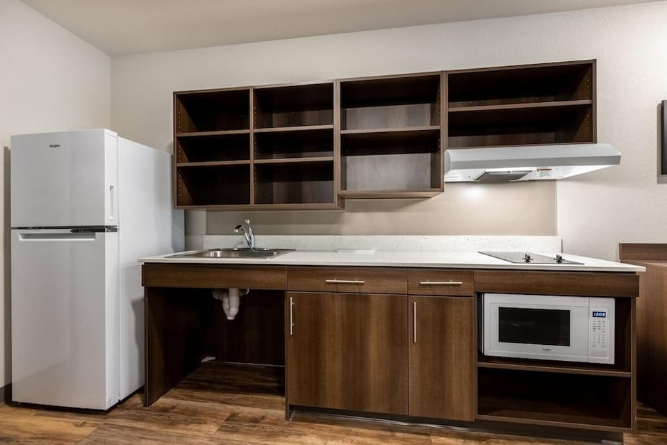 WoodSpring Suites Corona Hotel in Corona