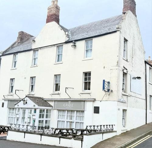Modern Rooms with SELF Check-In The Castle, Coldstream Hotel in England