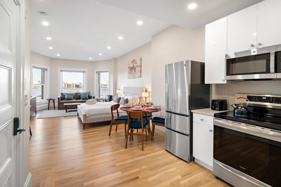 Charlesgate Suites Hotel in Boston