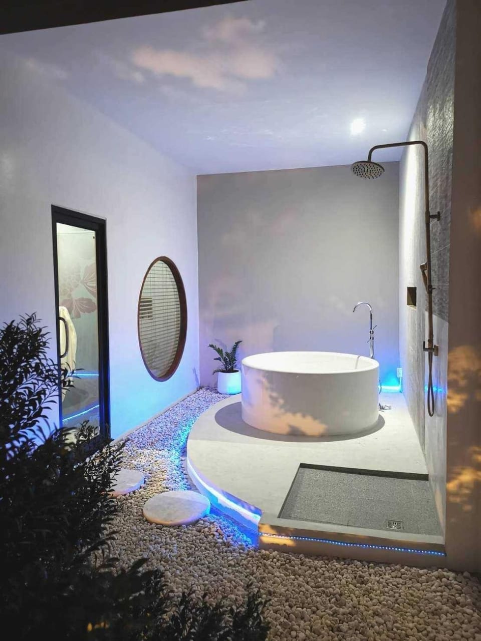 Hot tub