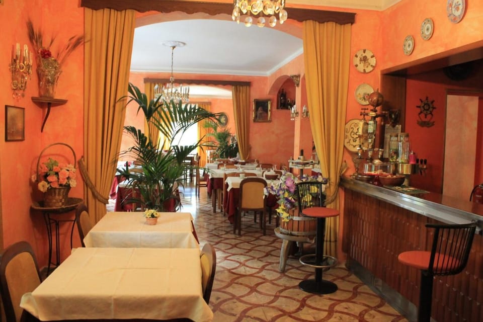 Bar/lounge