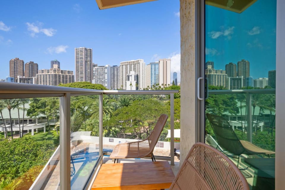 Luana Waikiki Hotel & Suites Hotel in McCully-Moiliili