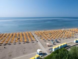 Holiday Appartamenti Hotel in Grado