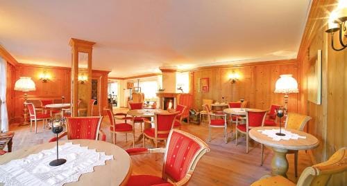 Hotel Dolomitenblick Hotel in Trentino-South Tyrol