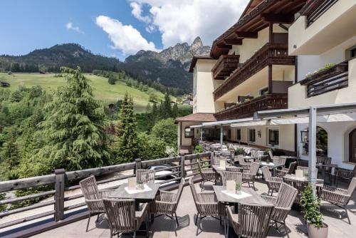 Hotel Dosses Hotel in Trentino-South Tyrol