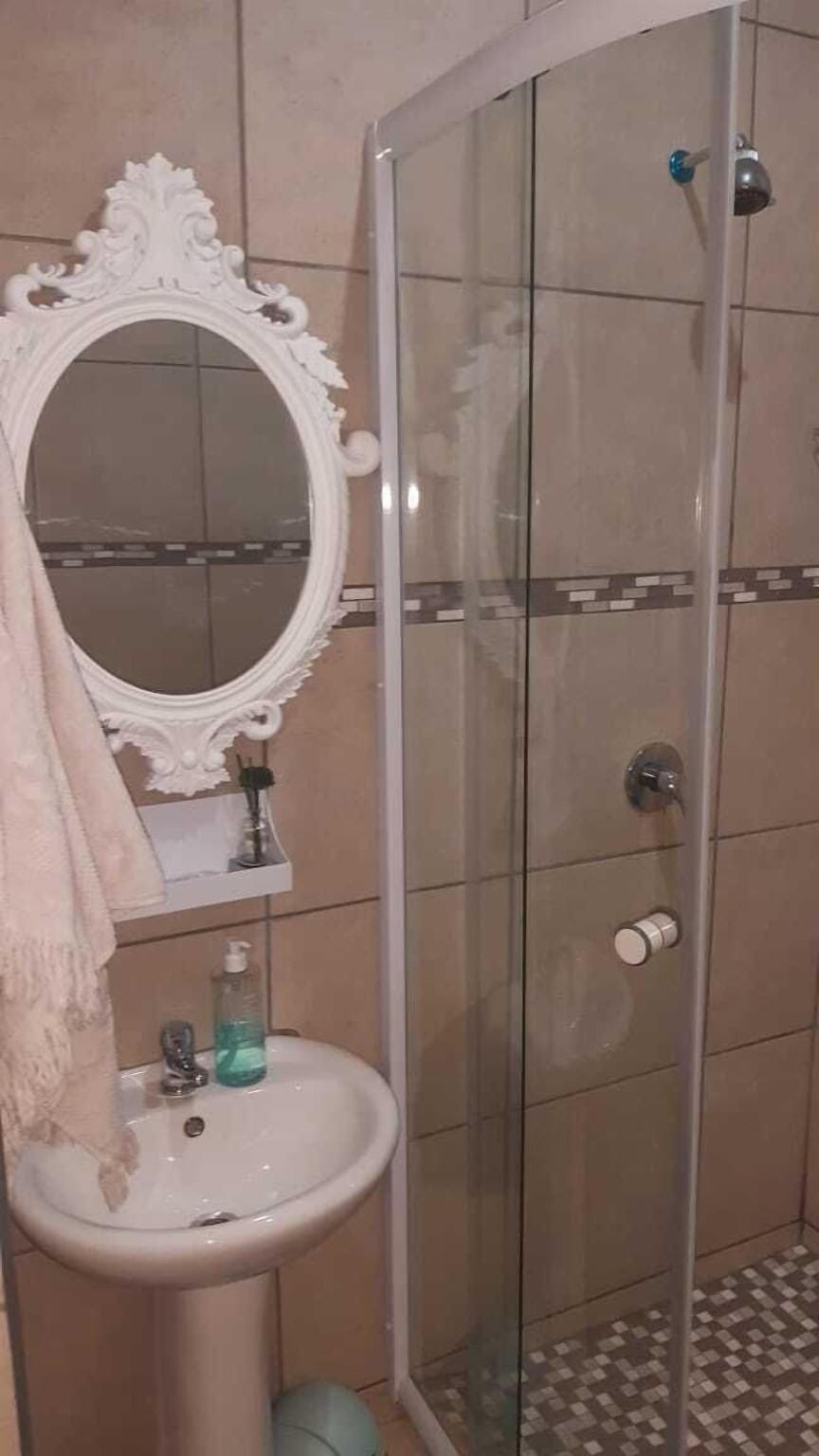 Bukani House Hotel in Port Elizabeth