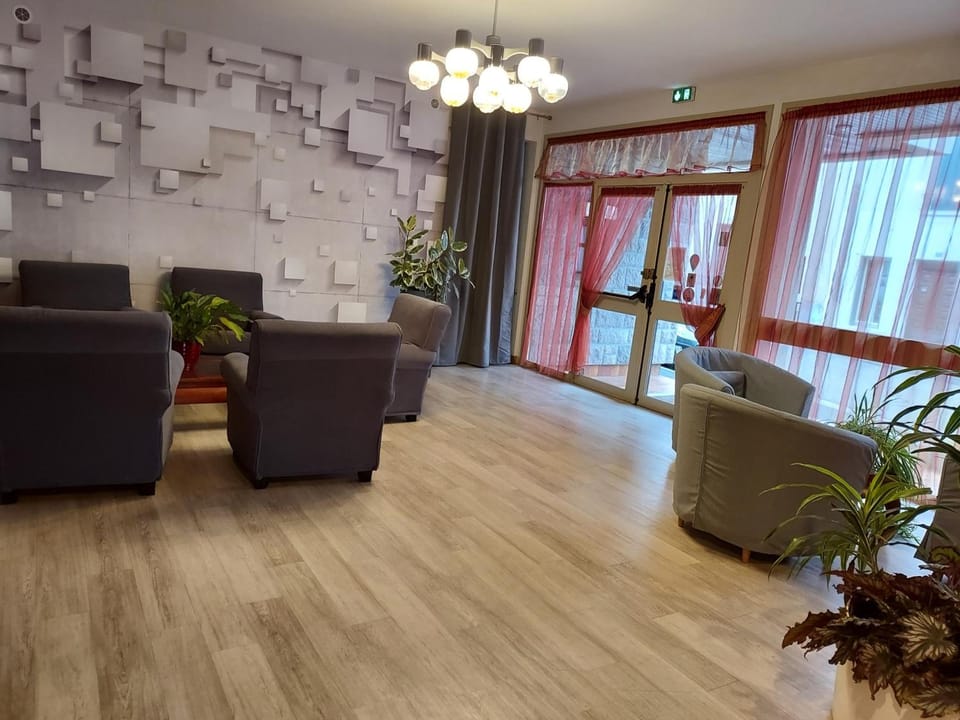 Logis Hotel L'Elanceze Hotel in Auvergne-Rhône-Alpes