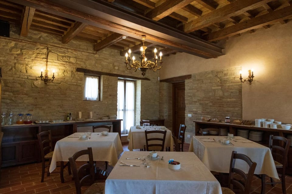Locanda di Montegiove Inn in Fano