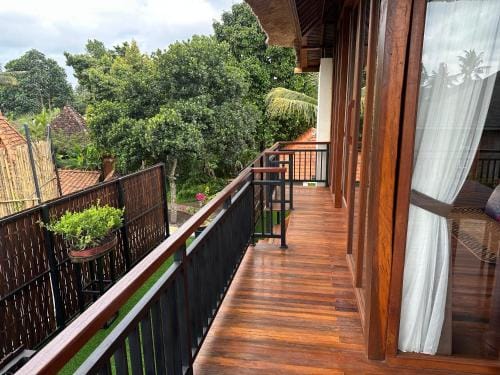 Baruna Sari Villa yoga and reatret view jungle Hotel in Ubud