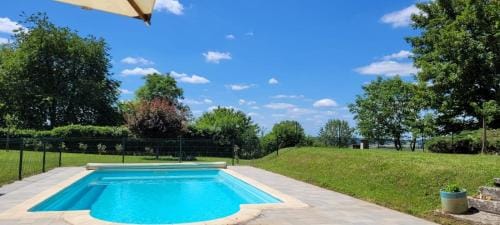 Maison Forte Perreuse Hotel in Bourgogne-Franche-Comté