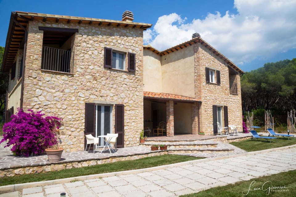 Dimora La Fiumara Hotel in Tuscany