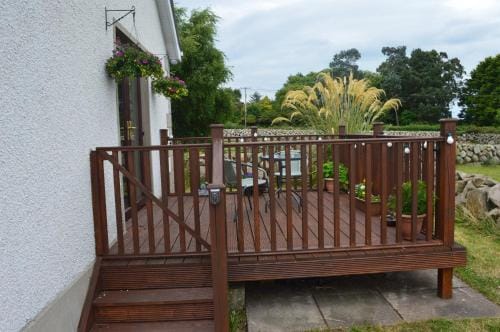 Carrick Cove self contained accomodation with private decking Hotel in Northern Ireland