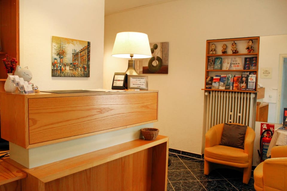 Hotel Moon Hotel in Neuss