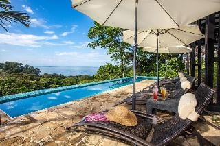 Tiki Villas Rainforest Lodge & Spa Hotel in Bahía Ballena