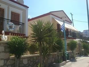 Chryssa Rooms Hotel in Muğla Province