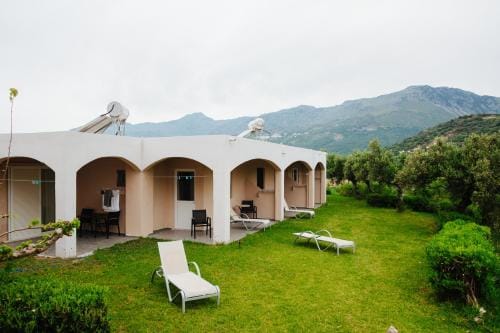 Finikas Apartments Hotel in Plakias