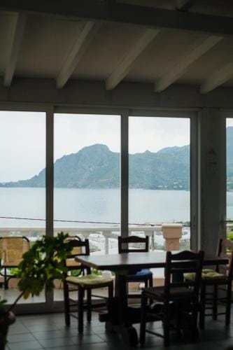 Finikas Apartments Hotel in Plakias