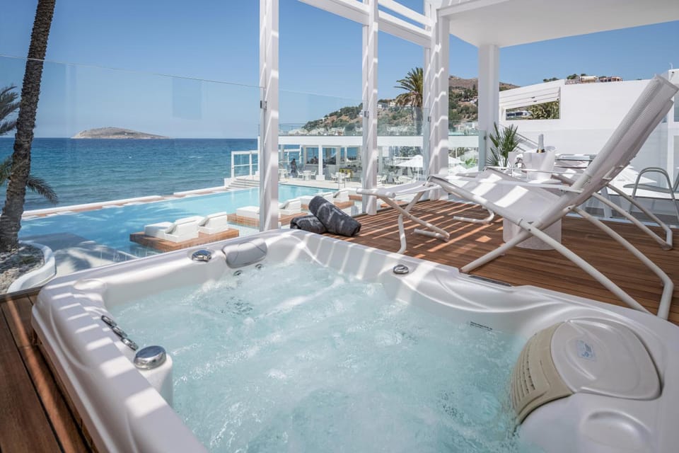 Hot tub
