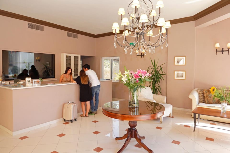 Lambrinos Suites Apartment hotel in Platanias