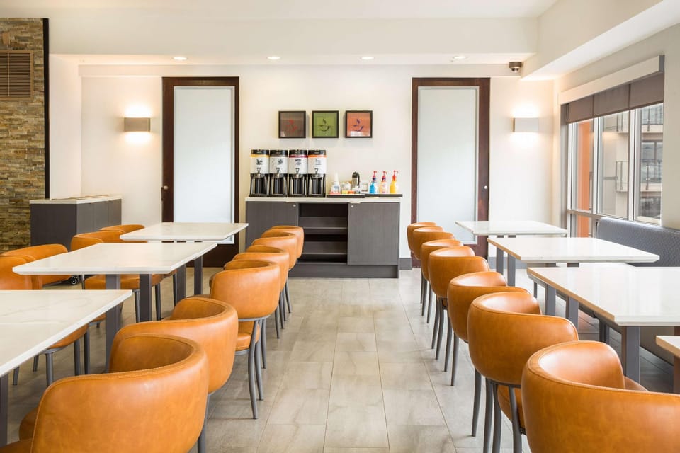 Hampton Inn & Suites Seattle-Downtown Hotel in South Lake Union