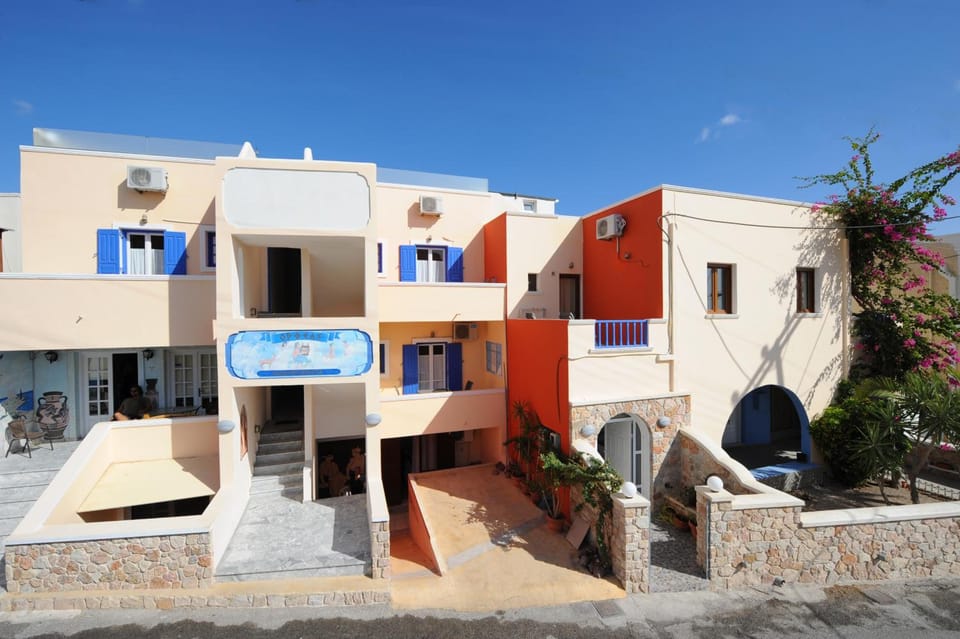 Orfeas Apartments Apartment hotel in Kamari