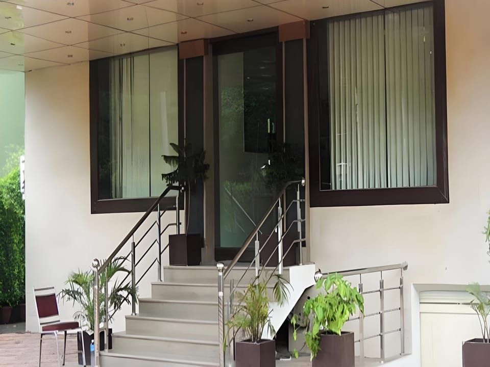 Hotel Viva Destination Hotel in Gurugram