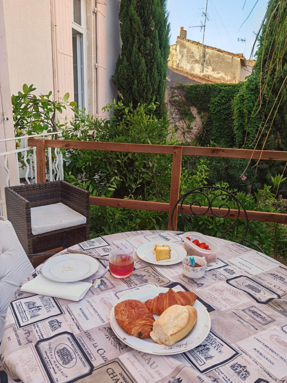 Le Clos des Consuls Hotel in Tarascon