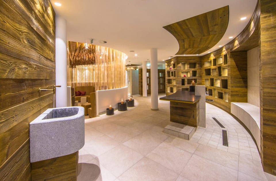 Hotel Latini Hotel in Zell am See