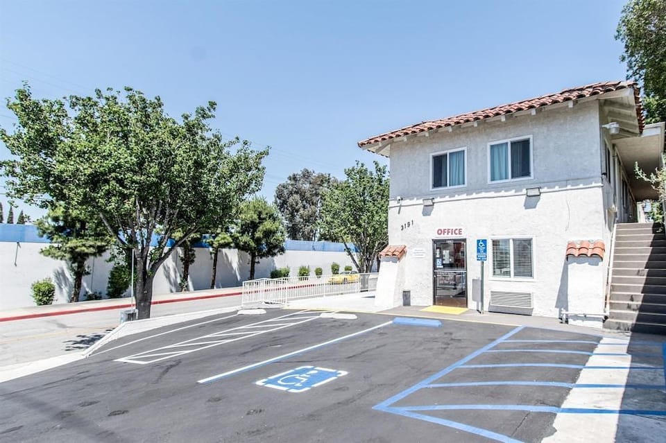 Motel 6 Hotel in Anaheim Hills