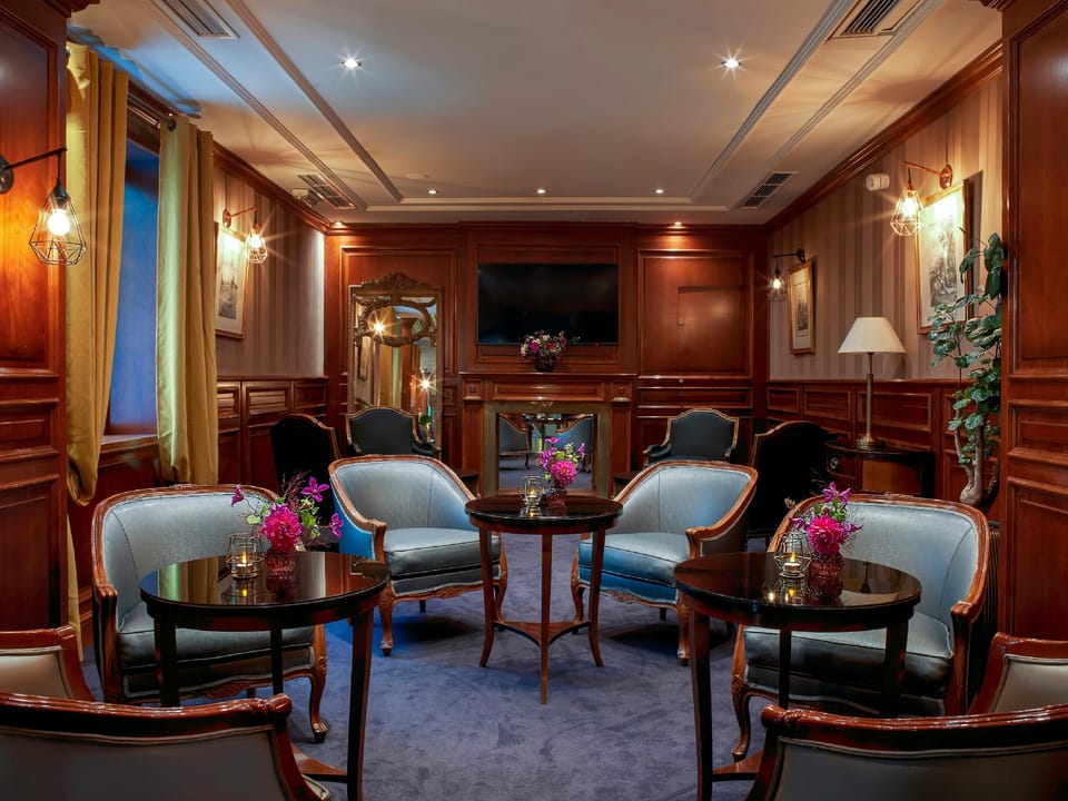 Bar/lounge