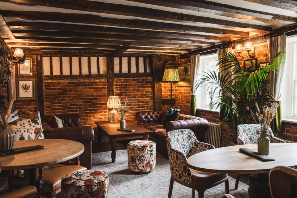 Bel and The Dragon-Odiham Hotel in England
