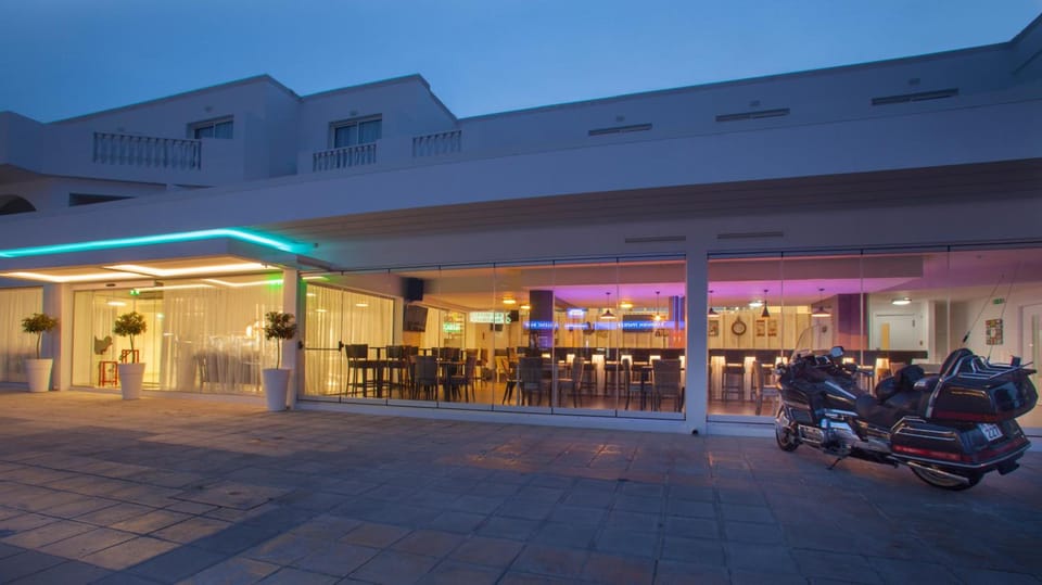 Princessa Vera Hotel-Apartments Apartment hotel in Paphos