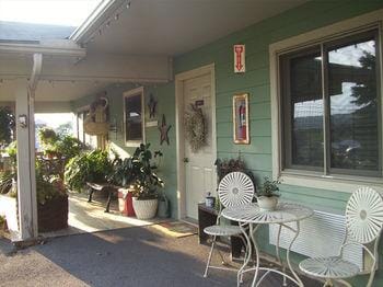 The Garrett Inn Hotel in Deep Creek Lake