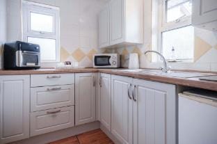 Rose Cottage - 3 Bed Cottage - New Hedges - Tenby Hotel in Wales