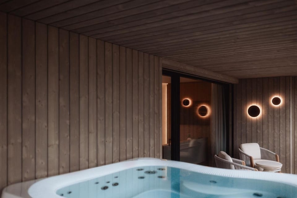 Hot tub
