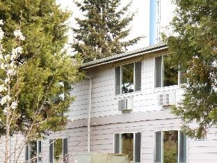 GuestHouse Inn & Suites Eugene / Springfield Inn in Springfield